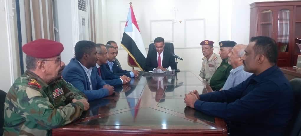 السلطة المحلية بحضرموت تصدر بيانًا هامًا تؤكد فيه تأييدها للقرارات والتوجهات المتخدة من المجلس الانتقالي الجنوبي