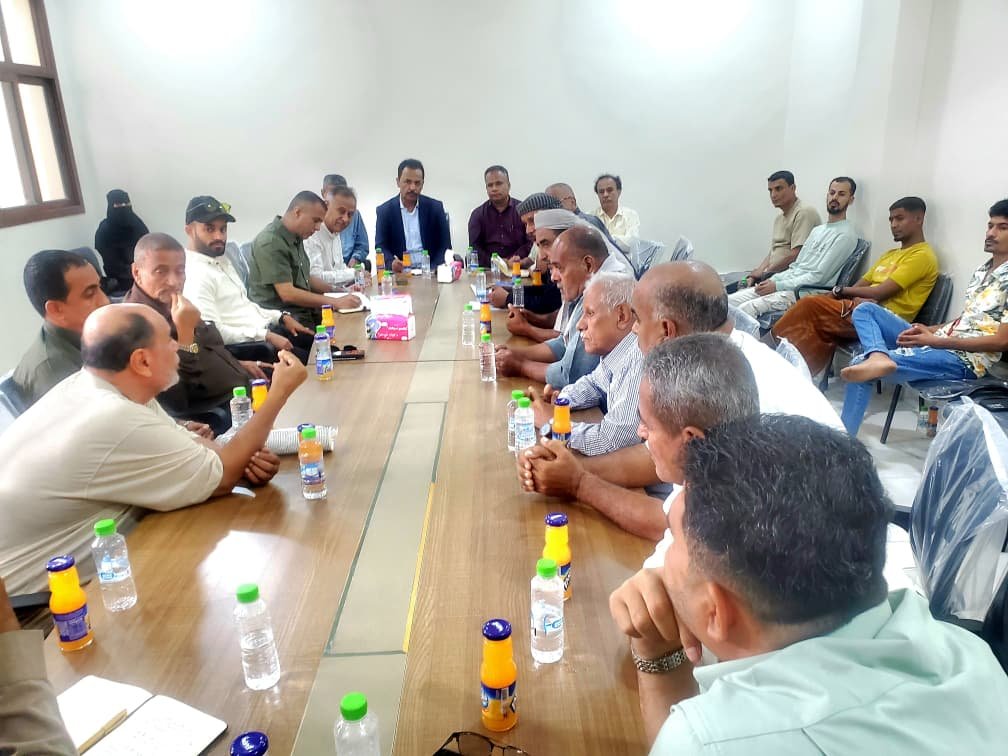 وزارة الزراعة والثروة السمكية تبحث في عدن إجراءات عاجلة لضبط أسعار الأسماك واستقرارها في الأسواق