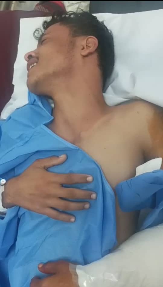 جراحٌ تنطق بالولاء.. من قلب العمليات الجندي “مهيب الأغبر” يجدد العهد (فيديو) جراحٌ تنطق بالولاء.. من قلب العمليات الجندي “مهيب الأغبر” يجدد العهد (فيديو)