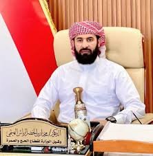 محافظ أبين الدكتور مختار الرباش يعتدي على أملاك المواطنين بحجة إقامة مركز شرطة جديد