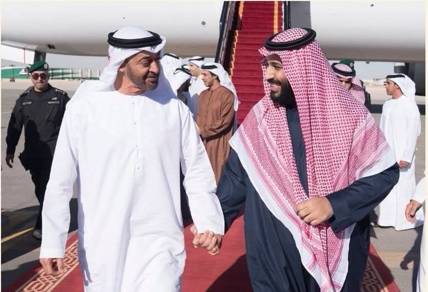 الغارديان البريطانية.. تفاهم سعودي إماراتي لاستئناف دعم القوات المناهضة للحوثيين في اليمن الغارديان البريطانية.. تفاهم سعودي إماراتي لاستئناف دعم القوات المناهضة للحوثيين في اليمن