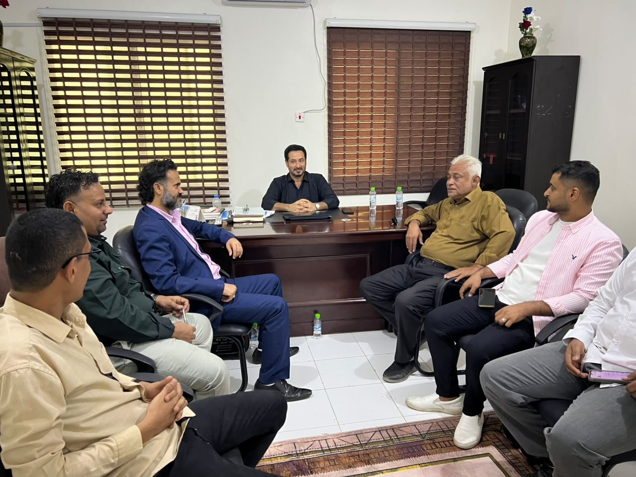 مدير عام إعلام عدن يناقش مع مديري مكاتب الإعلام بالمديريات تطوير الأداء الإعلامي وإطلاق الموقع الرسمي للعاصمة